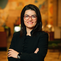 Wafa Dinaro photo